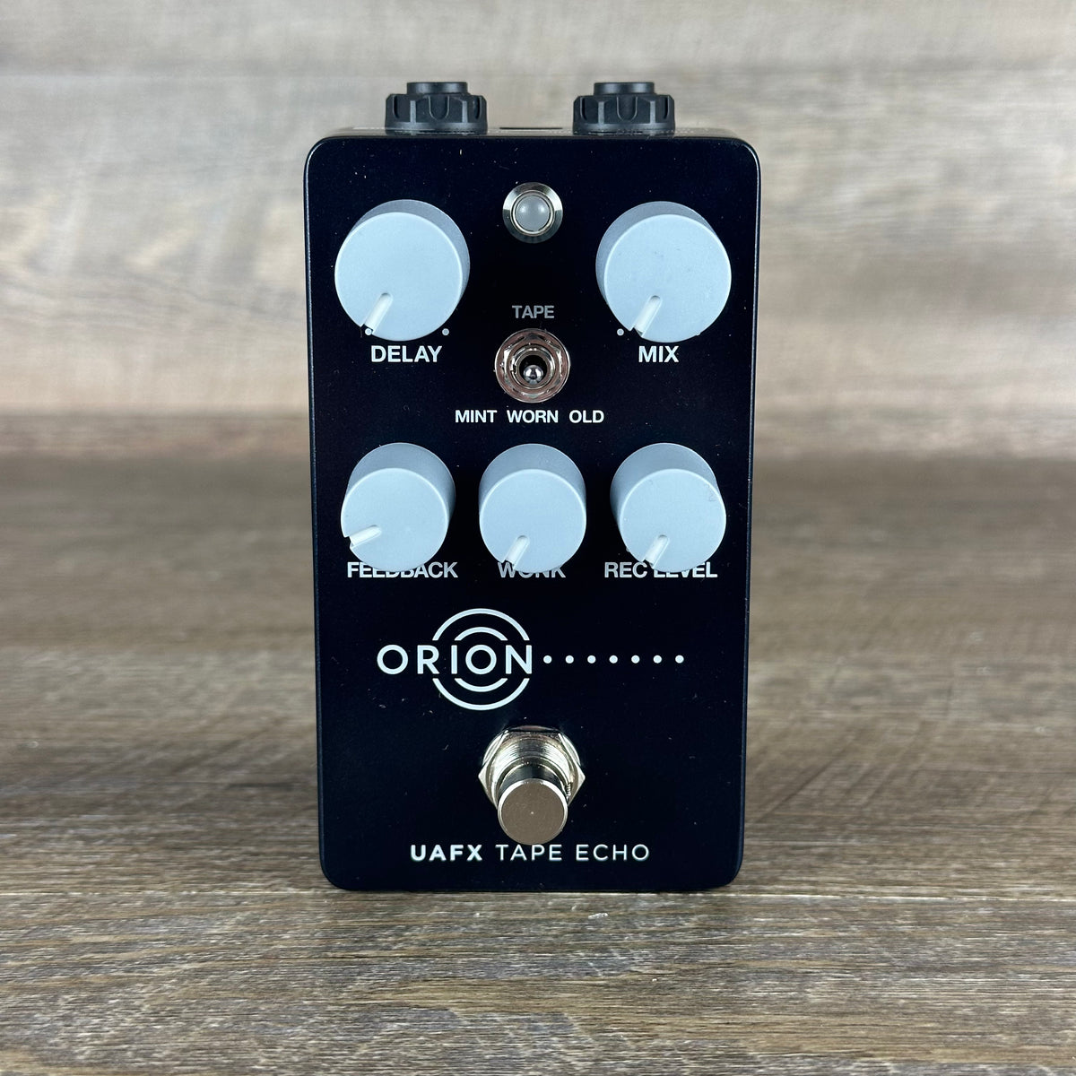 Universal Audio UAFX Orion Tape Echo Pedal – BCR Music & Sound Universal Audio UAFX Orion Tape Echo Pedal – BCR Music & Sound