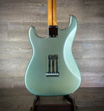 Fender FSR American Deluxe Vintage Player ’62 Stratocaster – Ice Blue Metallic – 2005 – Used