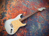 Fender FSR American Deluxe Vintage Player ’62 Stratocaster – Ice Blue Metallic – 2005 – Used