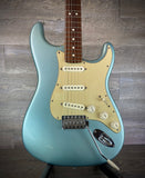 Fender FSR American Deluxe Vintage Player ’62 Stratocaster – Ice Blue Metallic – 2005 – Used