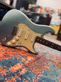 Fender FSR American Deluxe Vintage Player ’62 Stratocaster – Ice Blue Metallic – 2005 – Used