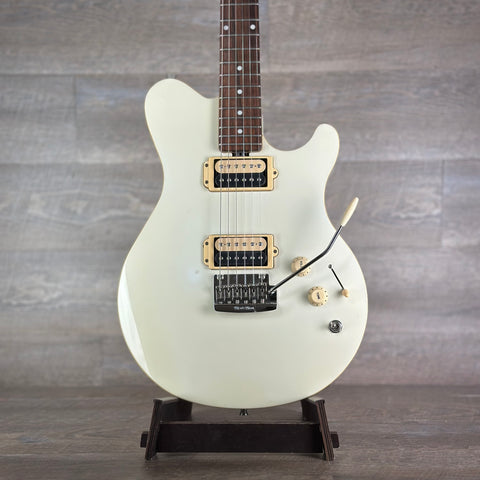 Ernie Ball Music Man Reflex White Used 2011