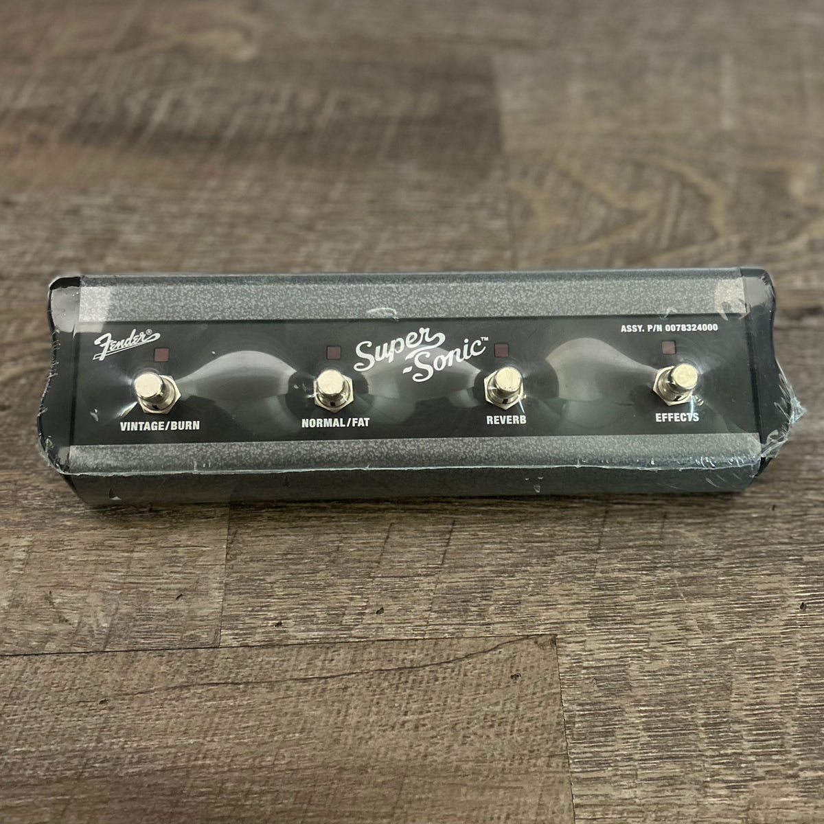 Fender Super-Sonic Footswitch 4-Button Amp Controller – BCR Music & Sound