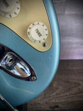 Fender FSR American Deluxe Vintage Player ’62 Stratocaster – Ice Blue Metallic – 2005 – Used