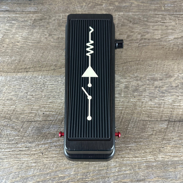 Dunlop MC404 CAE Wah Pedal – BCR Music & Sound